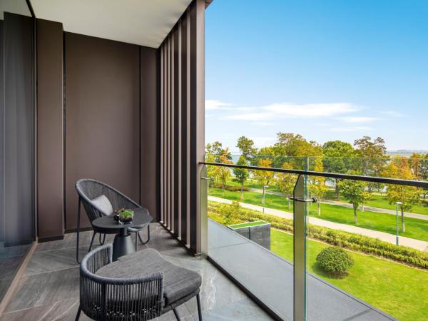 Hotel Indigo Suzhou Yangcheng Lake, an IHG Hotel : photo 3 de la chambre chambre lit king-size standard - vue sur lac