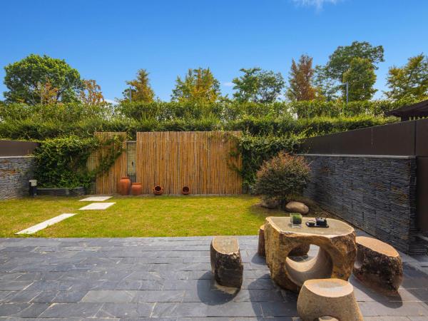 Hotel Indigo Suzhou Yangcheng Lake, an IHG Hotel : photo 2 de la chambre chambre premium lit king-size - vue sur cour