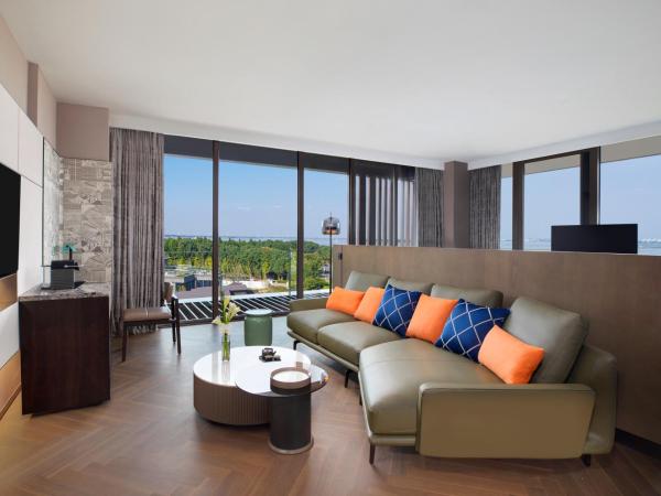 Hotel Indigo Suzhou Yangcheng Lake, an IHG Hotel : photo 3 de la chambre suite 1 chambre - vue sur lac