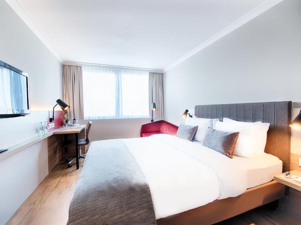 Crowne Plaza Frankfurt Congress Hotel, an IHG Hotel : photo 3 de la chambre chambre standard