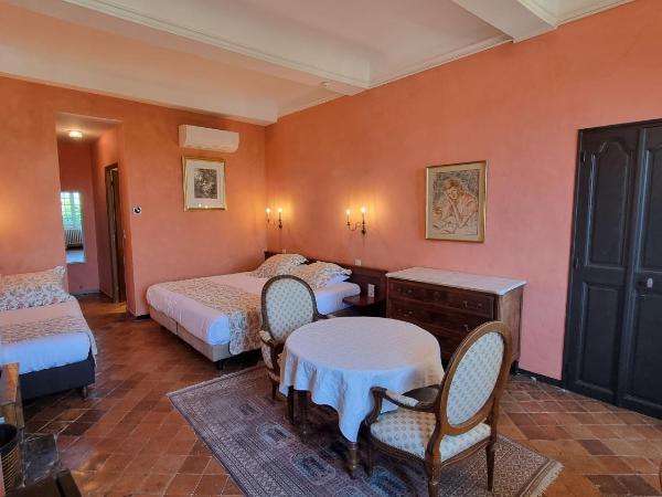 Hostellerie Le Beffroi : photo 1 de la chambre chambre double supérieure avec baignoire