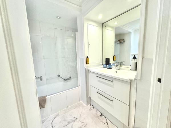 Hôtel Victoria : photo 1 de la chambre chambre double classique - vue sur ville