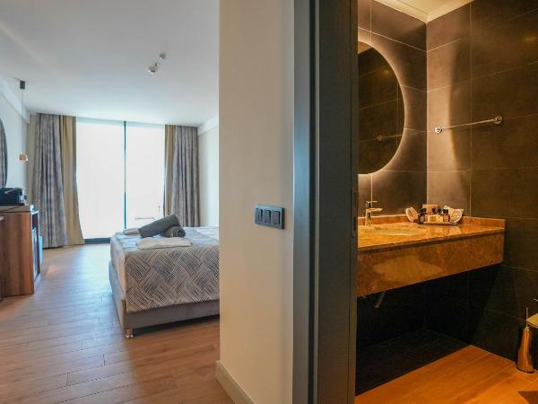 Ada Port Hotel Adults Only : photo 5 de la chambre chambre double - vue sur jardin