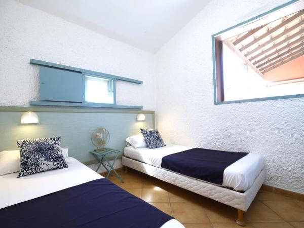 Village Vacances de Ramatuelle - Les sentier des pins : photo 2 de la chambre chambre quadruple