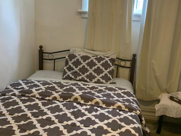 Ottawa DownTown Rooms Steps To OttawaU : photo 1 de la chambre chambre double