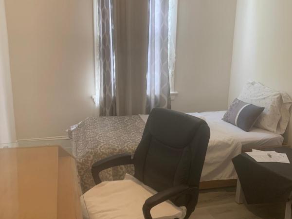 Ottawa DownTown Rooms Steps To OttawaU : photo 1 de la chambre chambre simple