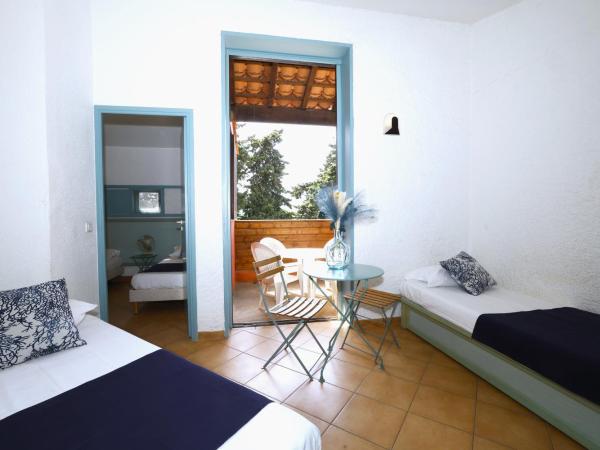 Village Vacances de Ramatuelle - Les sentier des pins : photo 1 de la chambre chambre quadruple