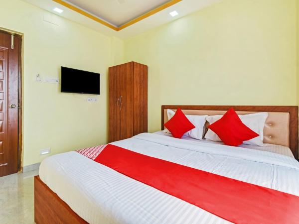 OYO 74825 Om Shanti Palace : photo 2 de la chambre chambre triple classique