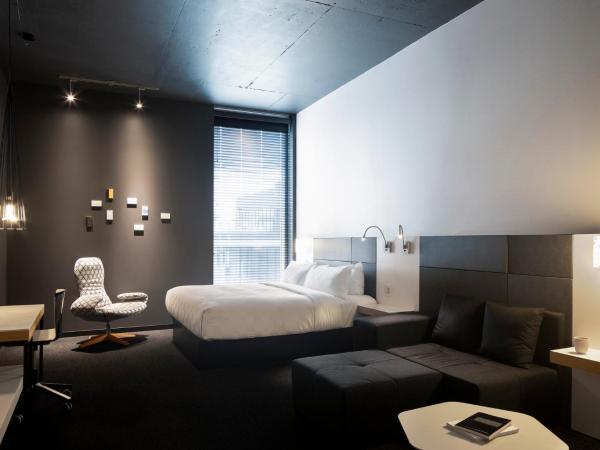 Alt Hotel Winnipeg : photo 1 de la chambre chambre lit king-size