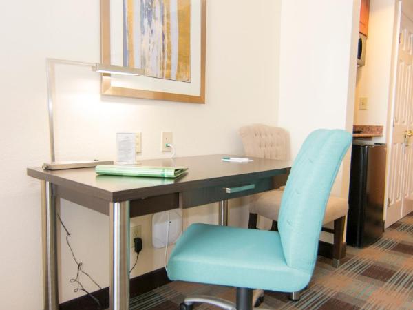 Wingate By Wyndham - Orlando International Airport- Free Airport Shuttle : photo 6 de la chambre suite studio lit king-size supérieure - non-fumeurs