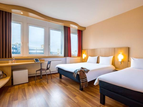ibis Luzern Kriens : photo 1 de la chambre chambre standard avec 1 lit double et 1 lit simple