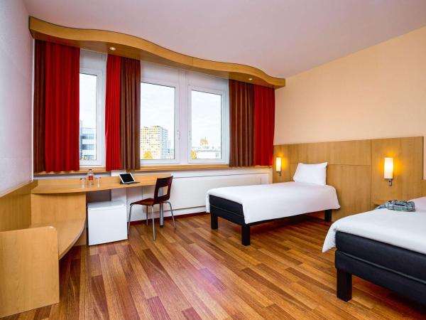 ibis Luzern Kriens : photo 1 de la chambre chambre lits jumeaux