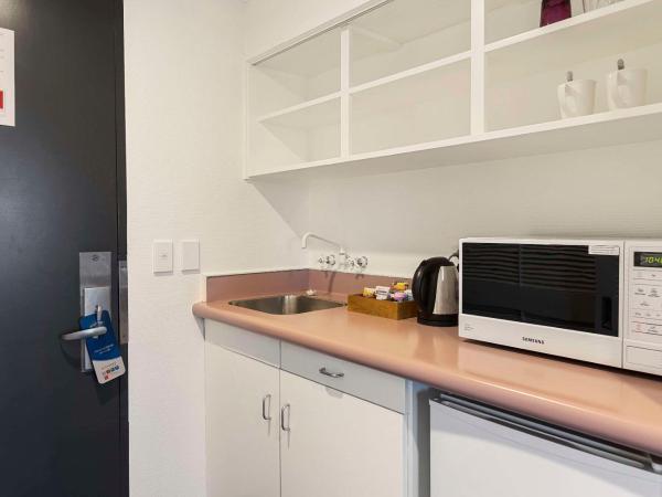 Quality Hotel Lincoln Green : photo 3 de la chambre chambre lit queen-size premium - non-fumeurs