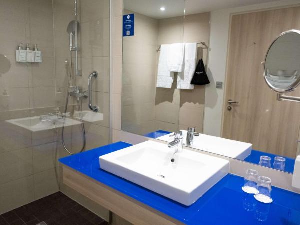 Park Inn by Radisson Linz : photo 8 de la chambre chambre standard - Étage supérieur