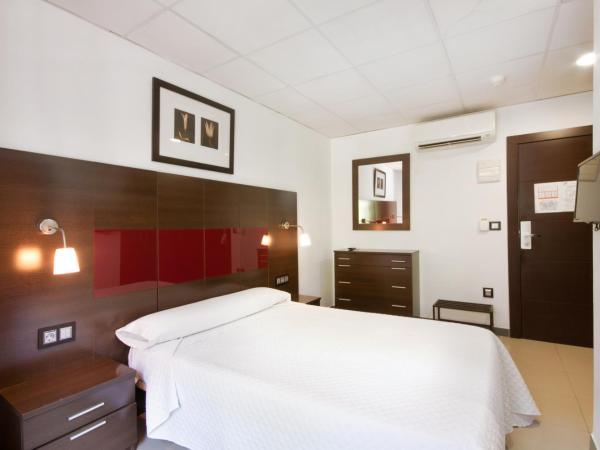 Atenas Granada : photo 8 de la chambre chambre double ou lits jumeaux supérieure