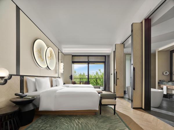 Banyan Tree Yangcheng Lake : photo 1 de la chambre lagoon view pool twin room