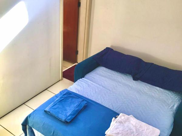 Hospedagem Fortaleza Beira-Mar : photo 2 de la chambre chambre triple avec salle de bains privative