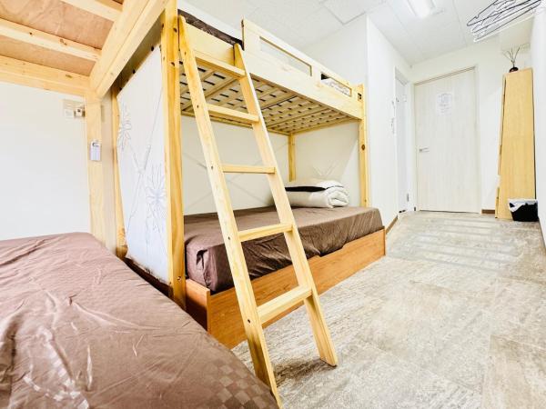 GUEST HOUSE B's FiveⅡ : photo 8 de la chambre chambre familiale avec baignoire