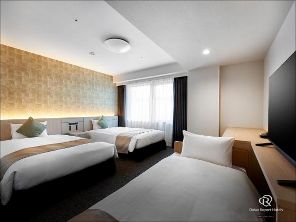 Daiwa Roynet Hotel Kyoto-Hachijoguchi : photo 1 de la chambre chambre lits jumeaux universal avec lit d'appoint - non-fumeurs