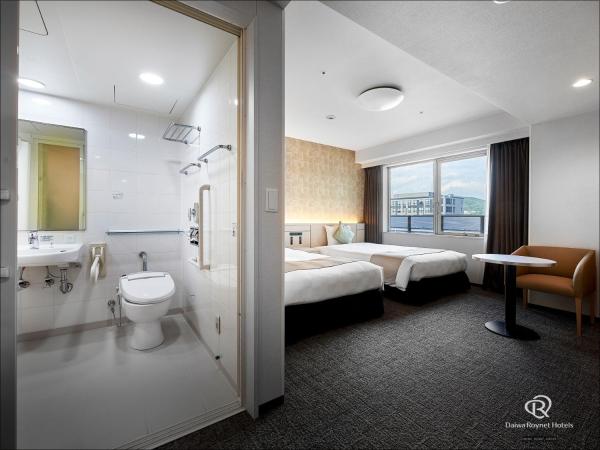 Daiwa Roynet Hotel Kyoto-Hachijoguchi : photo 3 de la chambre chambre lits jumeaux universal avec lit d'appoint - non-fumeurs