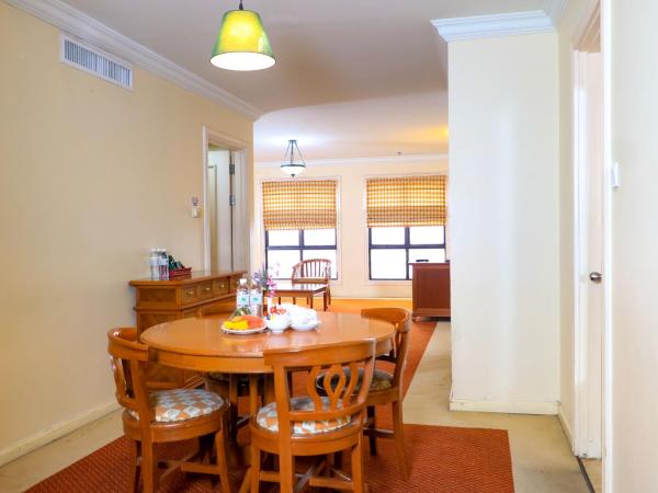 Merdeka Palace Hotel & Suites : photo 5 de la chambre suite 2 chambres