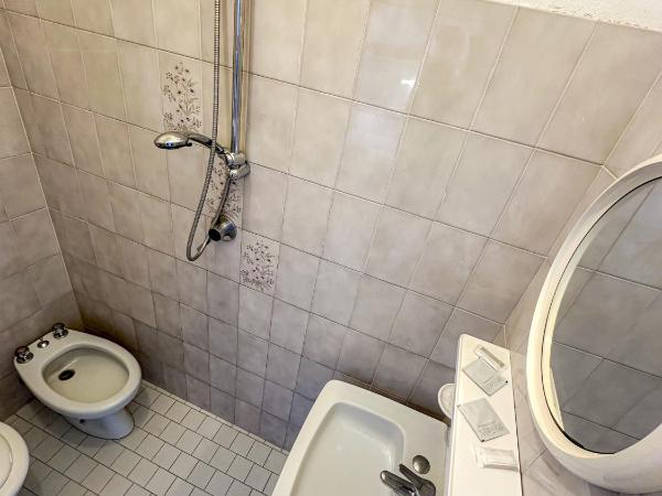 Hotel Serafini : photo 4 de la chambre chambre double