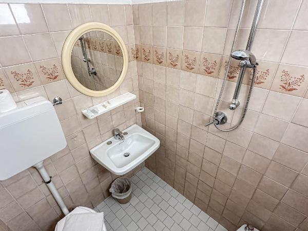 Hotel Serafini : photo 8 de la chambre chambre double