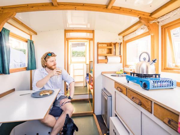 Hausboot Tour mit der Wasserkutsche - Führerscheinfrei : photo 8 de la chambre mobile home