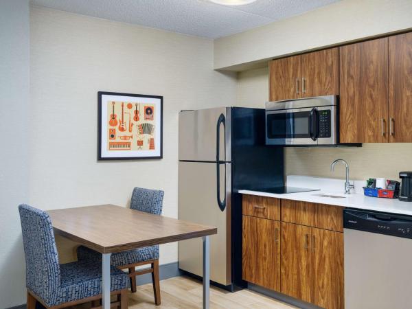 Hampton Inn & Suites Memphis East : photo 10 de la chambre suite 1 chambre lit king-size - non fumeurs 