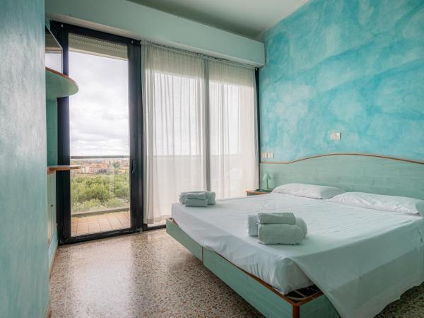 Hotel Crown : photo 5 de la chambre chambre double Économique