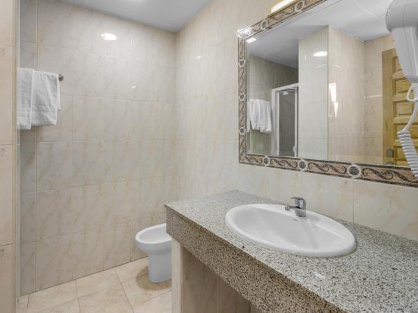 Vas Málaga Ciudad : photo 1 de la chambre chambre double ou lits jumeaux