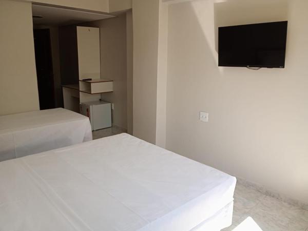 Gran hotel teatro : photo 3 de la chambre chambre triple - vue sur ville