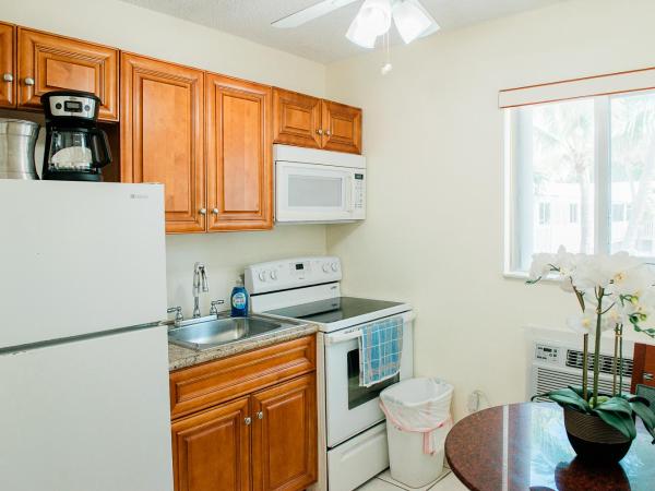 Shore Haven Resort Inn : photo 4 de la chambre chambre double avec kitchenette