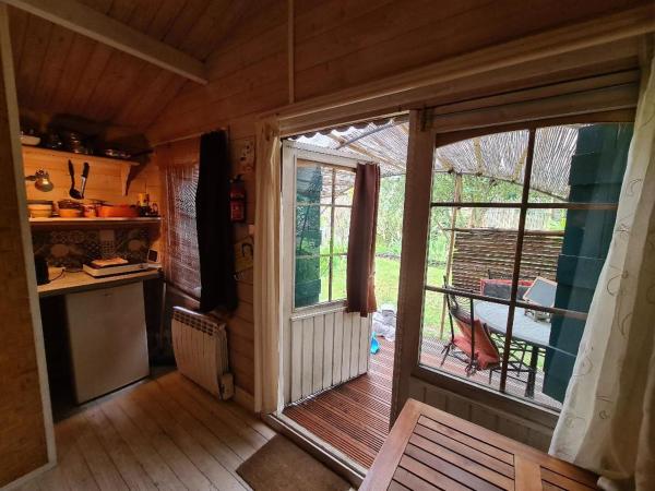 Le chalet du Jardin caché : photo 8 de la chambre chambre double avec terrasse