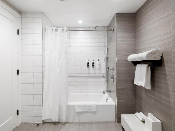 Infinity Hotel San Francisco, Tapestry Collection by Hilton : photo 4 de la chambre chambre lit queen-size avec baignoire - accessible aux personnes à mobilité réduite