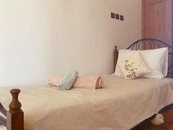 Villa Apollonia - Blissful Garden Paradise with Pool nestled in Nature : photo 3 de la chambre chambre familiale - vue sur jardin