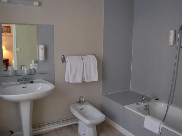 Brit Hotel Comtes De Champagne - Troyes Centre Historique : photo 3 de la chambre chambre triple - annexe 