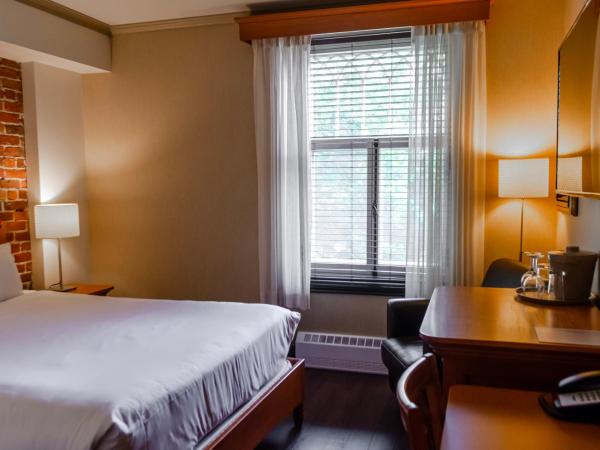 Hotel Chateau Bellevue : photo 5 de la chambre chambre supérieure lit queen-size