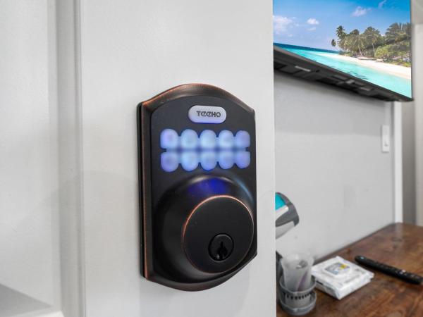 Private Room in Townhouse : photo 4 de la chambre chambre double avec salle de bains privative