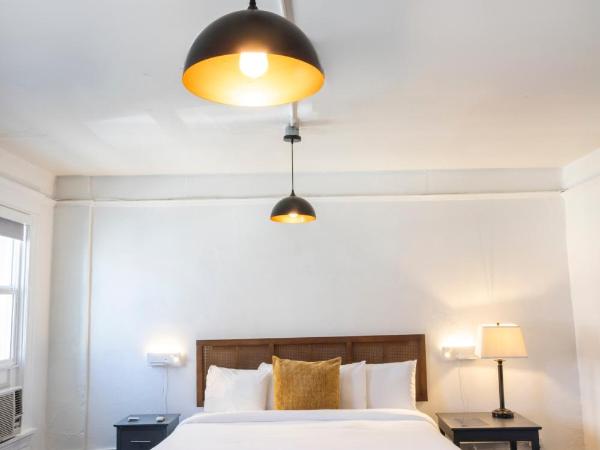 American Hotel : photo 7 de la chambre suite 1 chambre avec salle de bains commune