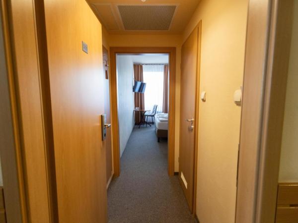 Hotel Estella Superior : photo 2 de la chambre chambre lits jumeaux standard