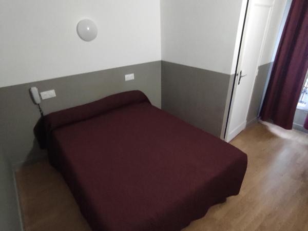 Hotel de Nantes : photo 1 de la chambre chambre simple standard