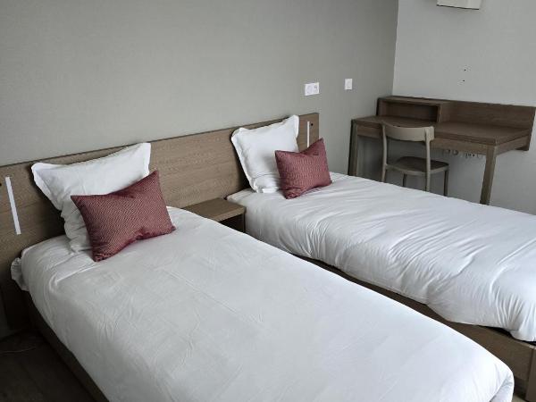 Terres de France - Appart'Hotel Quimper Bretagne : photo 1 de la chambre appartement