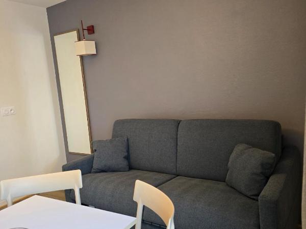 Terres de France - Appart'Hotel Quimper Bretagne : photo 2 de la chambre appartement