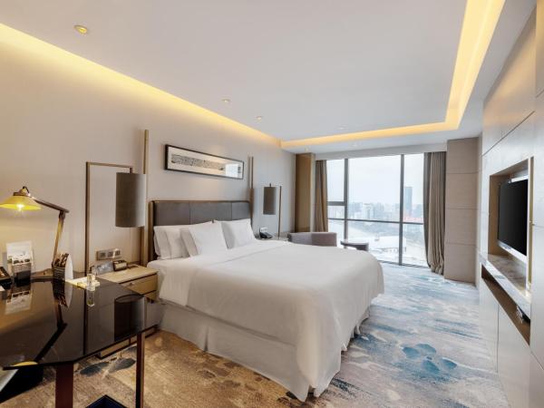 The Westin Ningbo : photo 2 de la chambre chambre lit king-size westin - vue sur ville