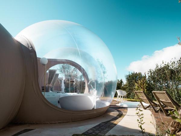 Tenuta Danesi - Bubble Room : photo 3 de la chambre suite lit queen-size avec baignoire spa