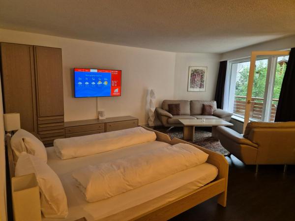 dala Hotel & Apartments : photo 1 de la chambre studio avec balcon