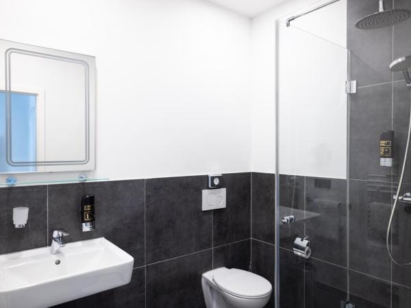 Hotel Innception : photo 8 de la chambre chambre lits jumeaux standard