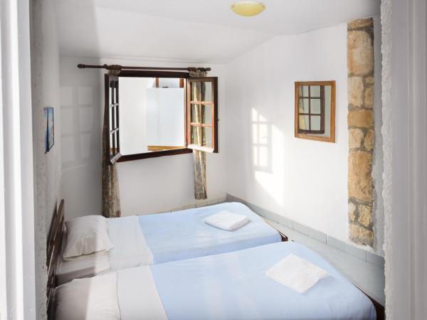 Classic Apartments : photo 2 de la chambre appartement 1 chambre supérieur avec vue latérale sur la mer