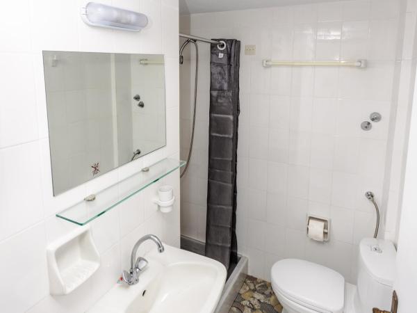 Classic Apartments : photo 9 de la chambre appartement 1 chambre supérieur avec vue latérale sur la mer